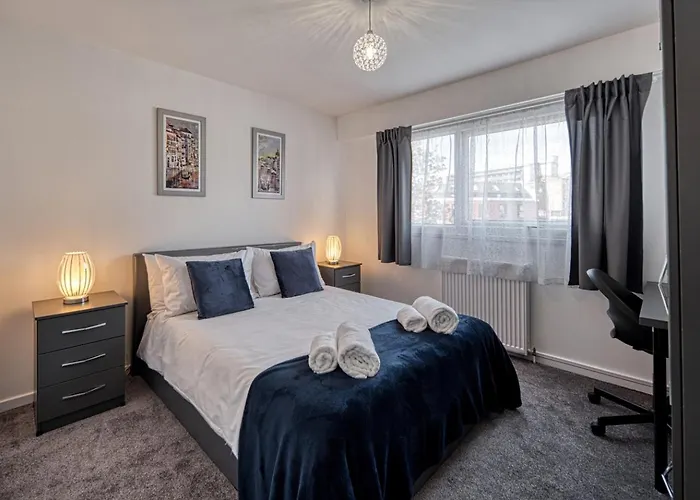 Central Nottingham 3 Bed House With Driveway