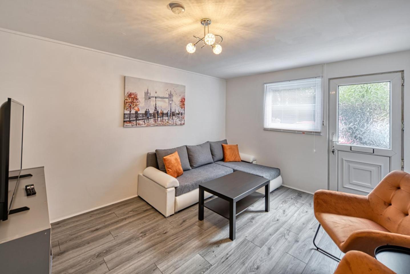 Vakantiehuis 3 Bed House With Driveway